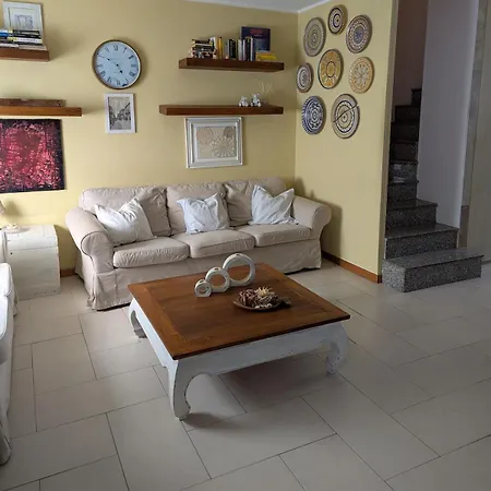 Perla Sikula Etna Pool Agnone Bagni